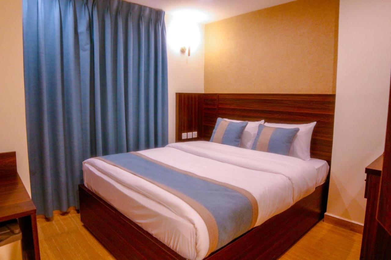 ِafnan Hotel Aqaba Extérieur photo